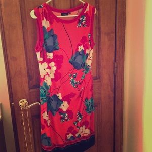 Floral sleeveless dress